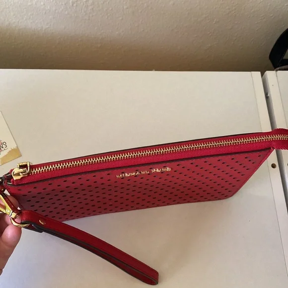 MK WRISTLET RED - Picture 4 of 6